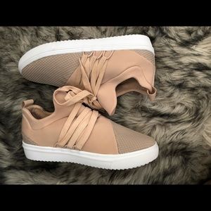 Steve Madden Sneakers